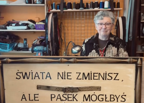 Paski z Wilczej 26 – wizyta u Pani Lucyny w pracowni kaletniczej